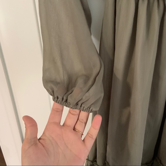 Olive Quarter Sleeve Flowy Dress - Picture 6 of 6